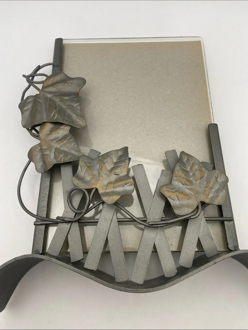 Vintage Picket Fence Photo Frame With Ivy Leaves Cottagecore Farmhouse 4 x 6